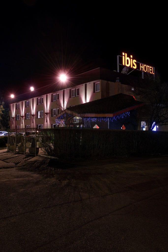 ホテル Ibis Sallanches Porte Du Montblanc エクステリア 写真