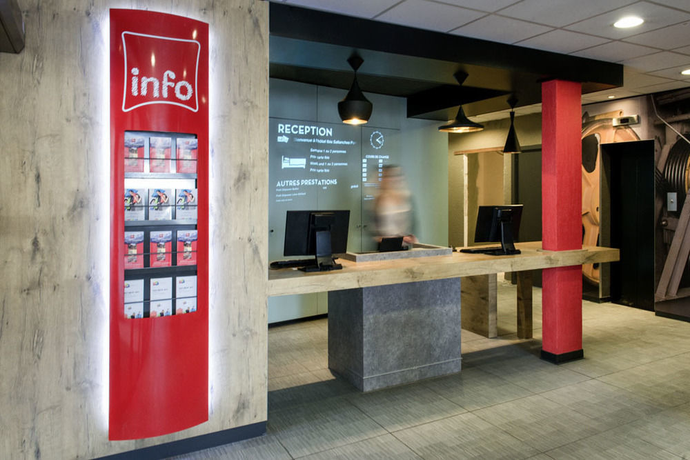 ホテル Ibis Sallanches Porte Du Montblanc エクステリア 写真